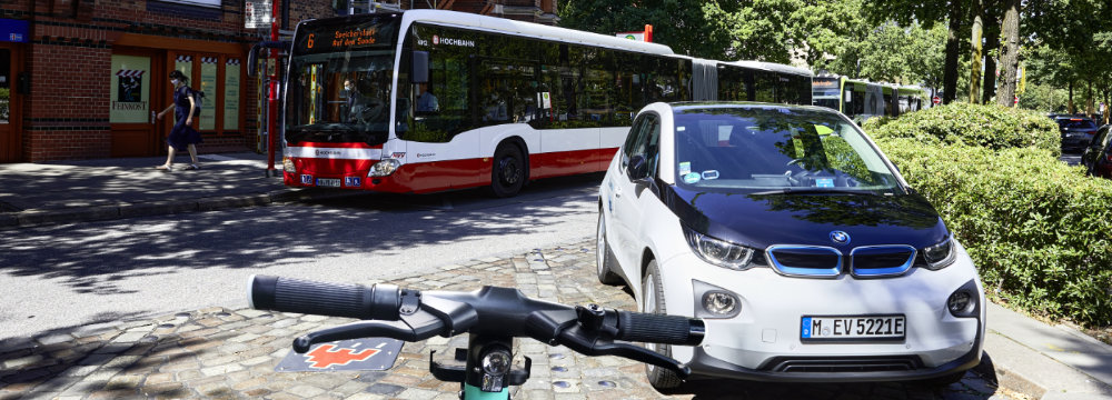 hvv switch Punkt mit Bus, Car-Sharing und E-Tretroller